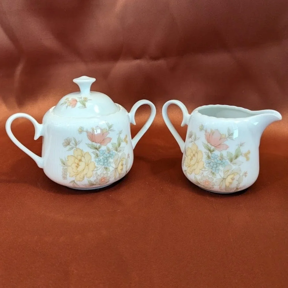 Vintage Ichiyama Toen‎ Japan Floral Porcelain Sugar Bowl w/Lid Ribbed Edge